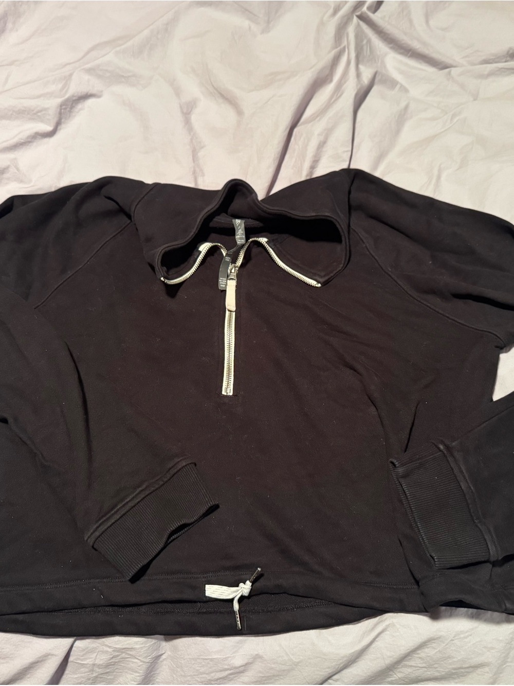Vuori Women’s Black Half-Zip Pullover hip length Sweatshirt